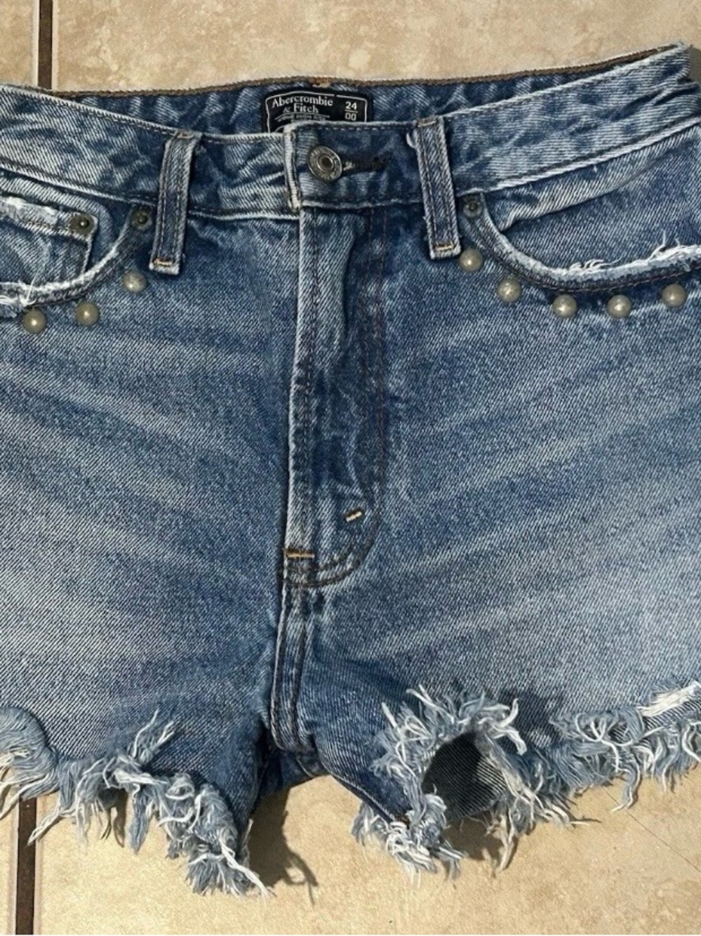 Abercrombie & Fitch Annie High Rise Studded Denim Jean Shorts Size 24/00